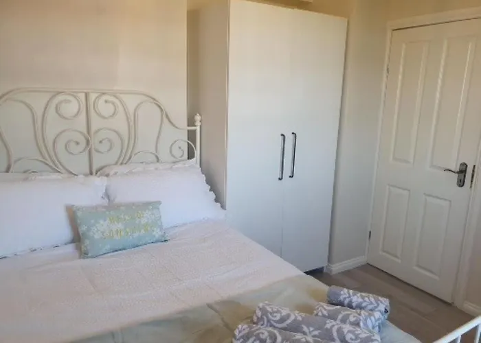 Stylish & Cozy 2-Bedroom Flat In Hoxton & Shoreditch